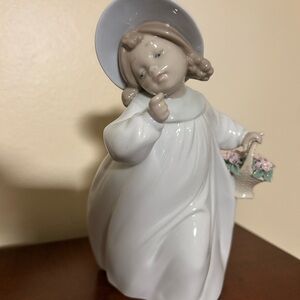 Lladro porcelain “Romance” Figurine